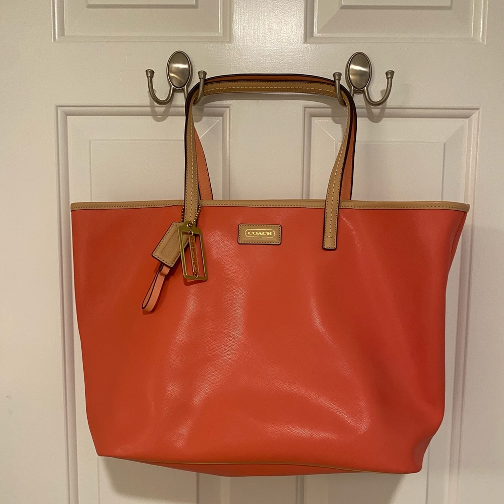 BRAND NEW Summer Coach Bag